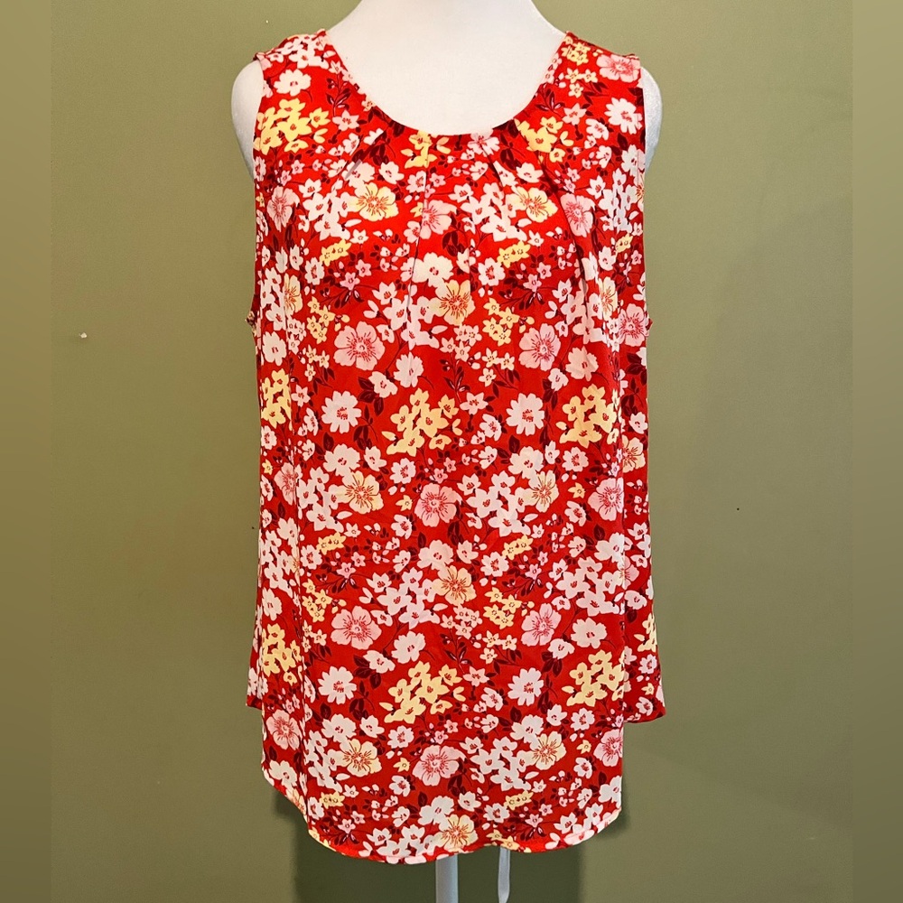 41 Hawthorn Floral Sleeveless Blouse